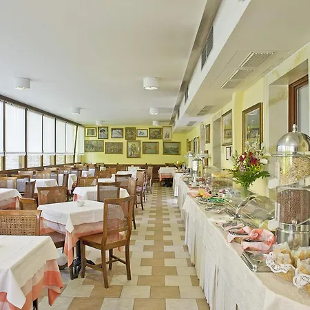 فندق Nazionale 3*