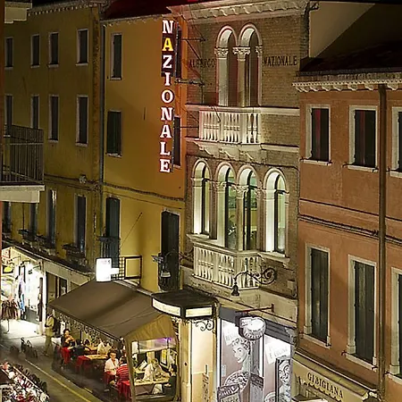 Hotell Nazionale 3*