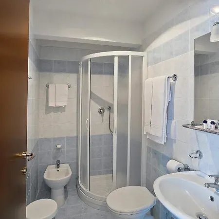 فندق Nazionale 3*