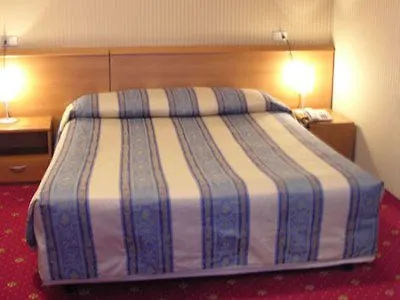 Nazionale 3* البندقية