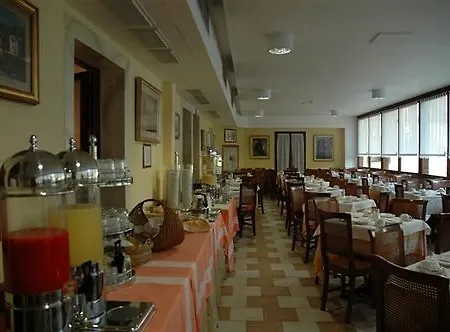 ホテル ナチョナーレ 3*